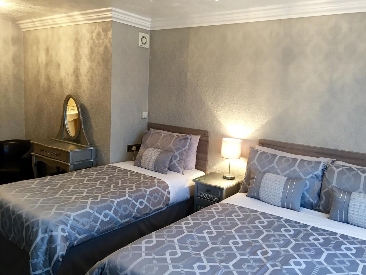 Bromwell Court Bed & Breakfast Llandudno Exterior photo