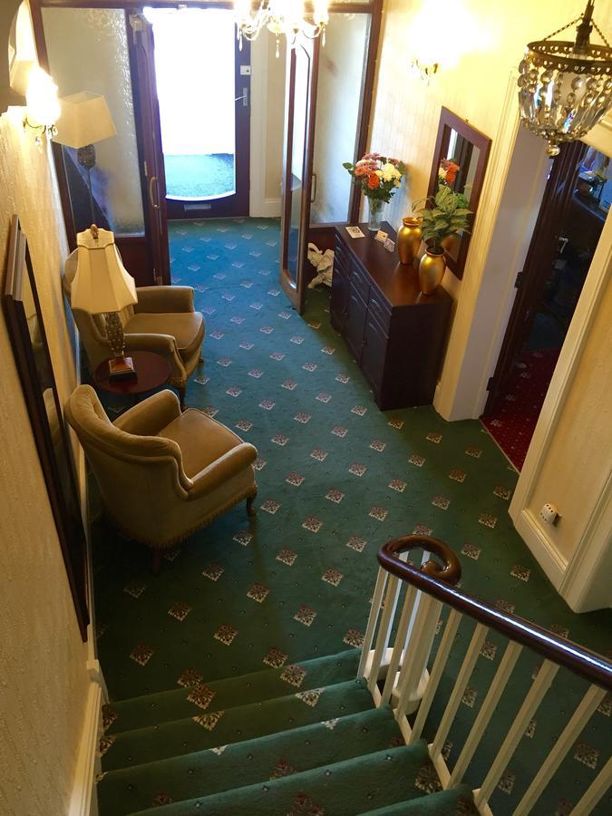 Bromwell Court Bed & Breakfast Llandudno Exterior photo
