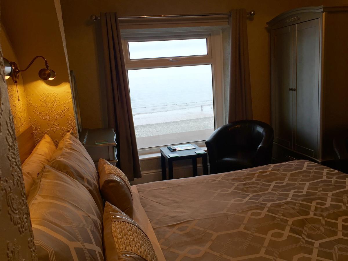 Bromwell Court Bed & Breakfast Llandudno Exterior photo