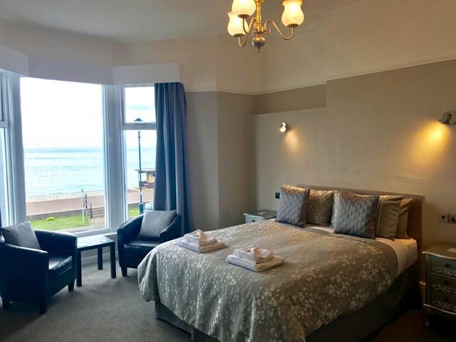 Bromwell Court Bed & Breakfast Llandudno Exterior photo