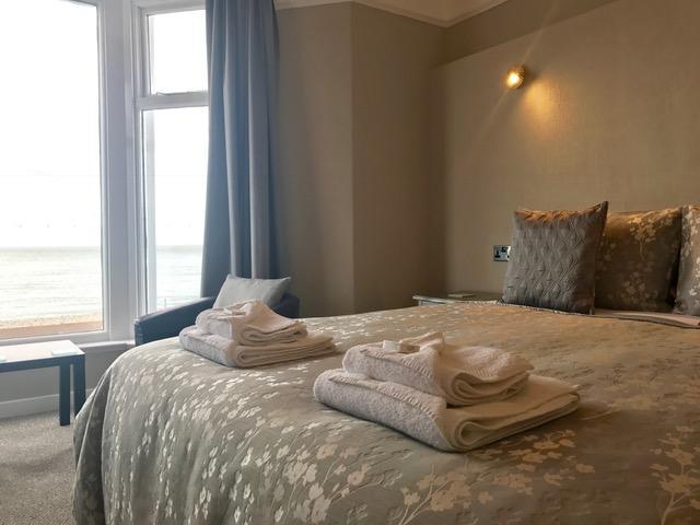 Bromwell Court Bed & Breakfast Llandudno Exterior photo