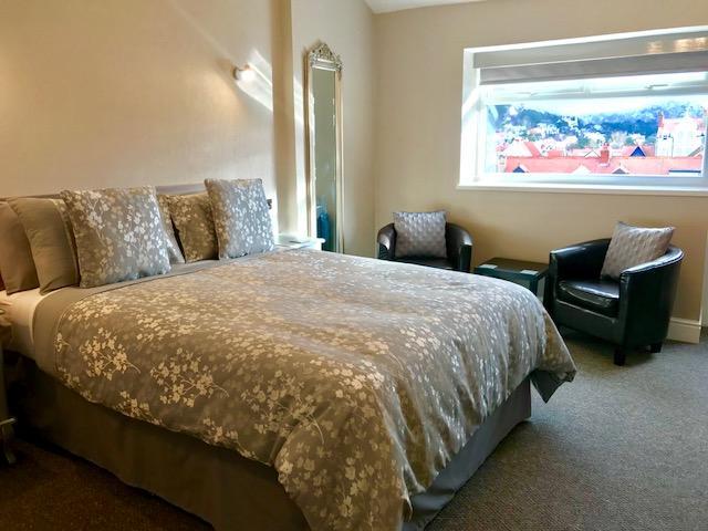 Bromwell Court Bed & Breakfast Llandudno Exterior photo